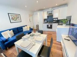 Embankment 2-Bed Flat with AC near Charing Cross, Trafalgar Square, London Eye, Big Ben