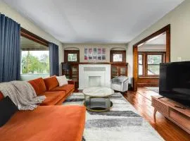 RocknRoll Crib 8 Min Cle Clinic Near Downtown