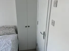 Comfort Rooms - East Croydon