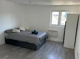 Comfort Rooms - East Croydon