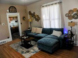 3 Bed Bath with yard and Fire Pit- Charming Small Town Exploring, hotel in Bremen