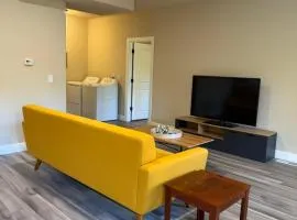 2 Beds and 1 bath upgraded modern lower level home in NW Portland