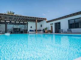 Villa Nazoly, Oasis de Tranquilidad con Piscina Privada en el Corazón de Lanzarote, khách sạn ở Nazaret