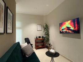 Central apartment Medina Tetouan, 2BR, hotel in Tetouan