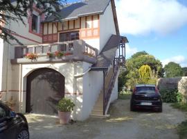 Studio Etables sur mer, Hotel in Étables-sur-Mer