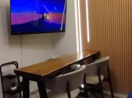 APARTAMENTO COMODO EN EQUIPETROL TOTALMENTE AMOBLADO CON 2TVS CON NETFLIX, PISCINA TEMPERADA, GYM, CINE y PARQUEO cerca de Mall Ventura, Cines, restaurants y supermercados