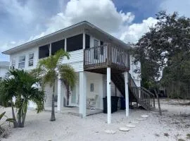 Pelican Fresh Entire Unit Kit Washer Dryer Upstairs 3Mi to Beach