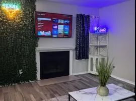 Modern Comfort Near AT&T Stadium Peaceful Getaway in DFW