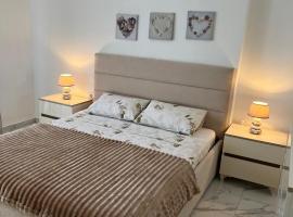 Apartment Elis, golf hotel in Kamëz