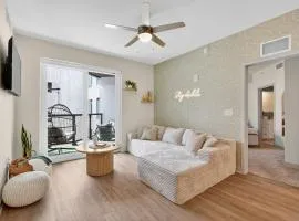 2 BR suite with game room & amenities