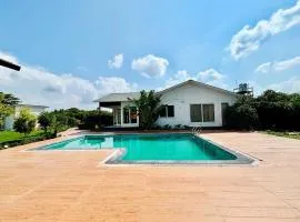 GoBravo 16- 3BHK Farm with Pool & Lawn- Sector 150 Noida