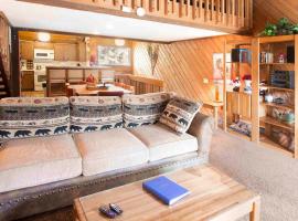 Snowcreek #059 Near Shuttle & Activities – hotel w mieście Mammoth Lakes