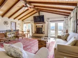 Walk to Alpine Lake Terra Alta Cabin with Deck