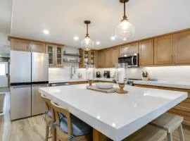 Half-Mi to Main Street Breck All-Season Escape!