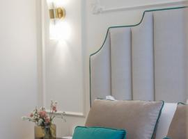 SOFIA Suites & Rooms, hotel en Pompeya