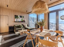 Висота 890, Hotel in Volosyanka