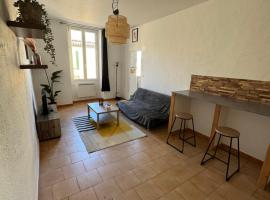 l'oasis bagnolet, ξενοδοχείο σε Bagnols-sur-Cèze