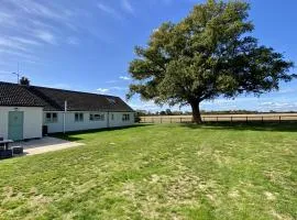 5 Bed in Washbrook oc-m33105