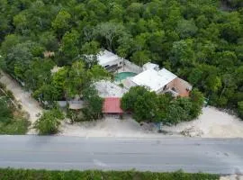 THE HOUSE VILLA 8pax