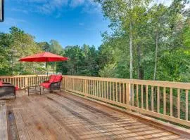 11 Mi to Dtwn Luxe Atlanta Retreat with Deck and Yard