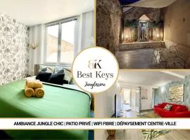 Junglissime - By BEST KEYS - Déco Jungle & Grand Patio Privé - 1 chambre séparée & 1 canapé convertible - Centre Ville - Smart TV - Machine à Café Nespresso - WiFi Fibre - Check-in Autonome - Parking Facile & Gratuit