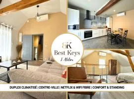 L'Atelier - By BEST KEYS - Duplex Haut de Gamme - Entièrement Climatisé - Centre-Ville - Netflix & WiFi Fibre - Machine à Café Nespresso - Check-in Autonome - Parking Gratuit à Proximité - Calme & Confort Premium