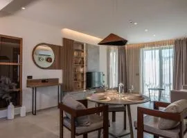 Luxury Suites with BBQ next to Heraklion by Kalles Homes & Suites