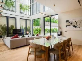 Villa Patagonia - Luxury 4BR - 2 Min to Beach