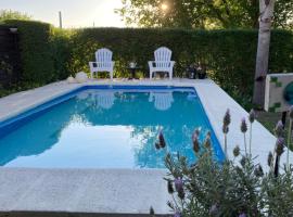TANTI casa con pileta, Hotel in Córdoba