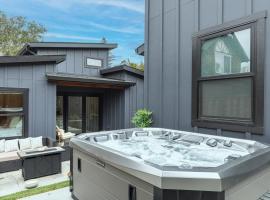 Uncork & Unwind I Sip, Soak & Stroll Downtown Napa, Hotel in Napa