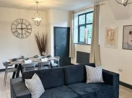 The Chatsworth Sleeps 6 King Size Beds