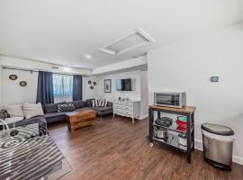 Laneway Carriage House, villa in Calgary