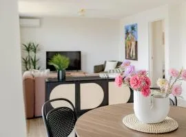 Sol Cove - Kings Beach, parks and dining at doorstep
