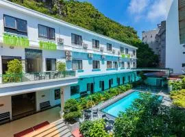 Cat Ba island Budget Pool Stay