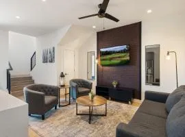 Moxie - Modern Luxe - Hot Tub - Heart of Old Town