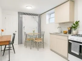 Cozy 1-Bedroom Walkout Apt with Private Entry