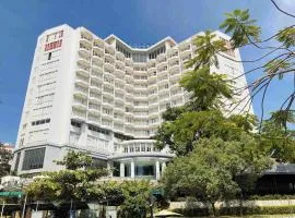 Novotel Ha Long Bay Hotel