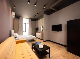 Chic gateway Studio by Spacey Duqm 80