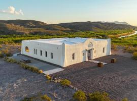 Big Bend Vacation House - VIEWS, hotel u gradu Presidio