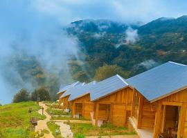Samu Retreat T&agrave; X&ugrave;a, готель з парковкою у місті Bắc Y&ecirc;n