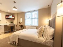 Central Derby Town Luxe studio