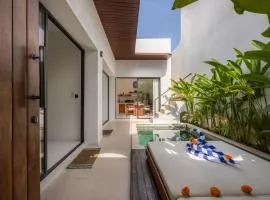 Modest and Cosy 2bd Villa with Rooftop 4min to Cemagi Beach