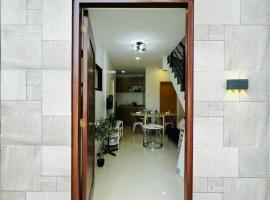 4BR House in Pardo Cebu Perfect for Groups, hotel in Cebu City