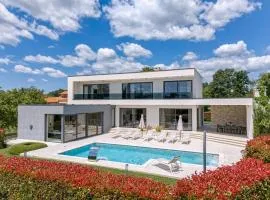 Contemporary Villa Nada with Pool and Sauna