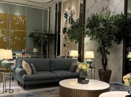 Apartemen Anderson pakuwon mall Luxury Studio Apartment Connecting Mall, Pool & City View 37B, ξενοδοχείο στη Σουραμπάγια