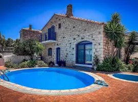 Niriides Luxury Villas