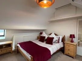 Comfortable 3-Bedroom House Near York Town