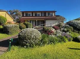 Sunny Lake View House - Perfect for Family & Friends