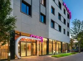 Moxy Verona
