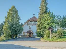 Oblak Estate Apartments